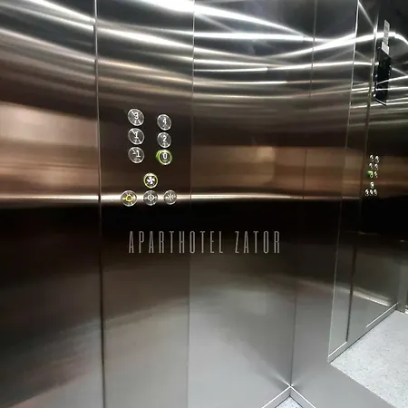 Retro 66 Jacuzzi Apartment 4*