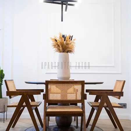 Retro 66 Jacuzzi Apartment Zator