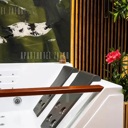 Apartment Retro 66 Jacuzzi 4*