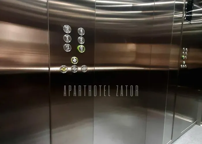 Retro 66 Jacuzzi Apartament 4*